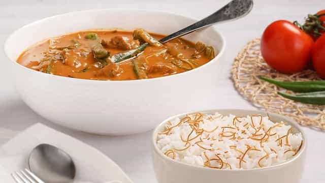 Photo of البامية باللحم وأرز الشعيرية