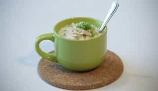 Photo of شوربة الأرز والدجاج (على الطريقة الآسيويّة)