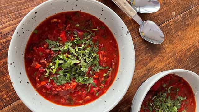 Photo of حساء الأرز والعدس مع الليمون والطماطم